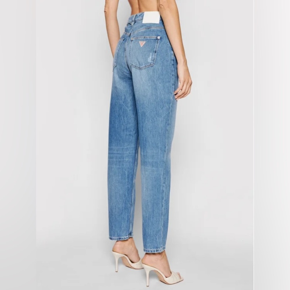 GUESS High-Rise Mom Jeans 30x27 Distressed Stairway Blue/ White